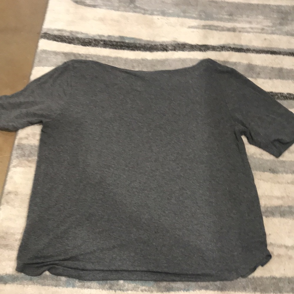 H&M basic t-shirt - Picture 2 of 3